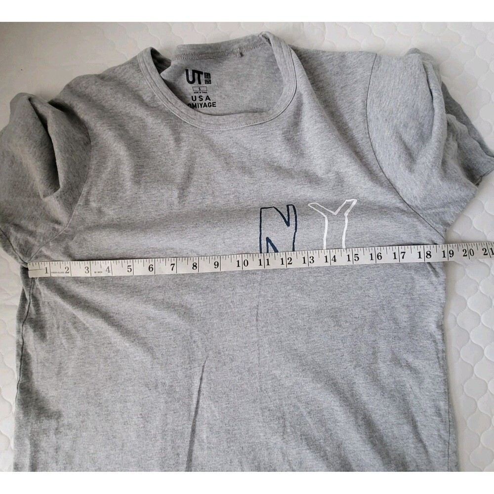 CLEARANCE!! 💥 UNIQLO UT USA OMIYAGE Short Sleeve Crewneck T-Shirt Grey Size S - Picture 4 of 11